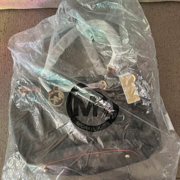 NWT Michael Kors gathered tote bag - Picture 1 of 6